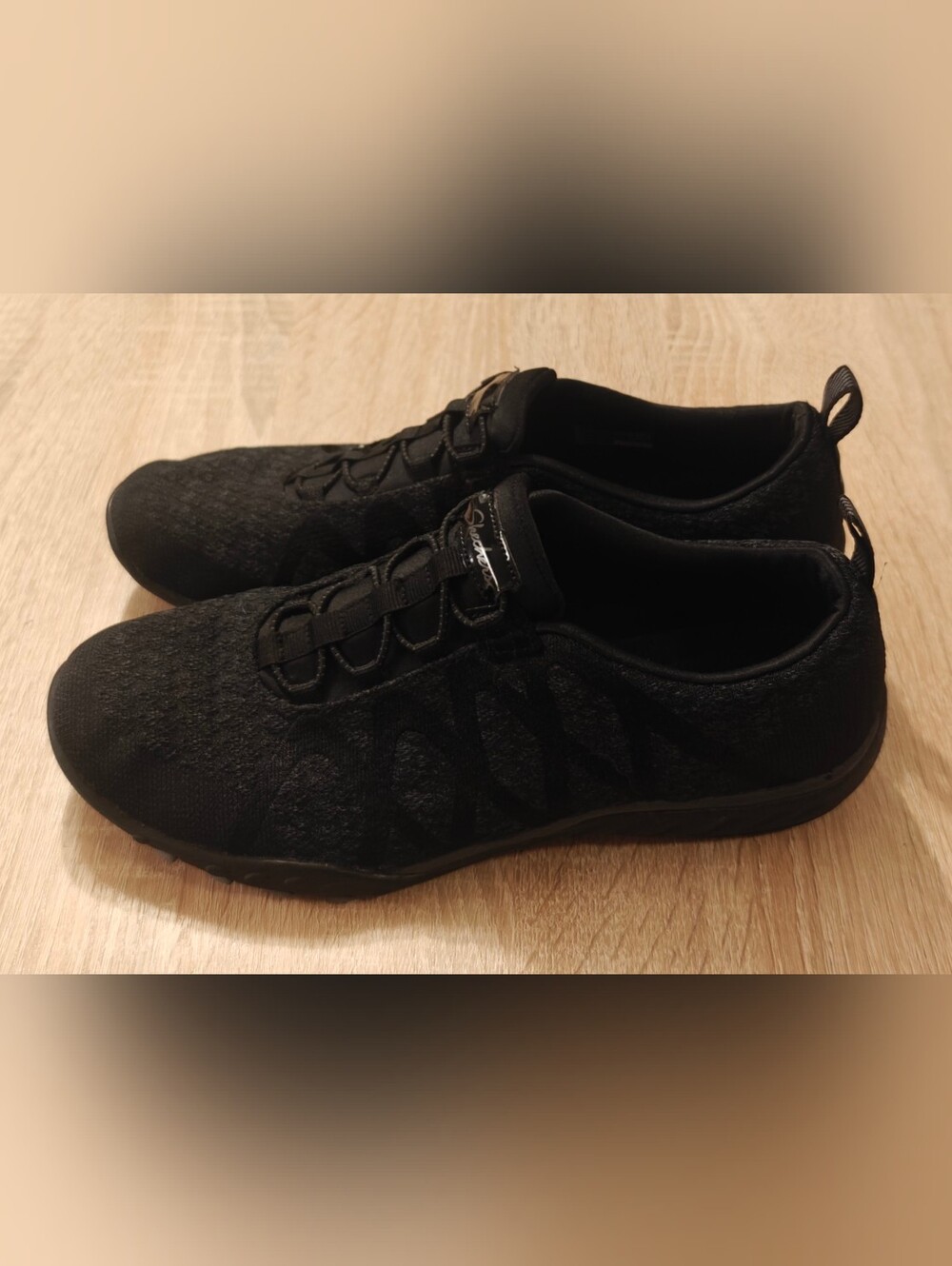 Skechers Relaxed Fit Breathe-Easy Infi-Knity Black Women’s 7.5